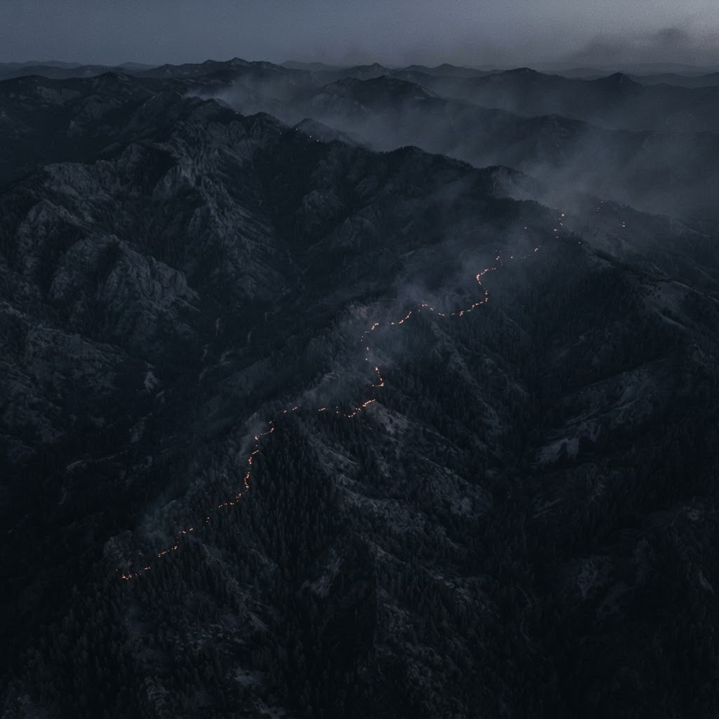 Wildfire advancing across the Interlaken response sector